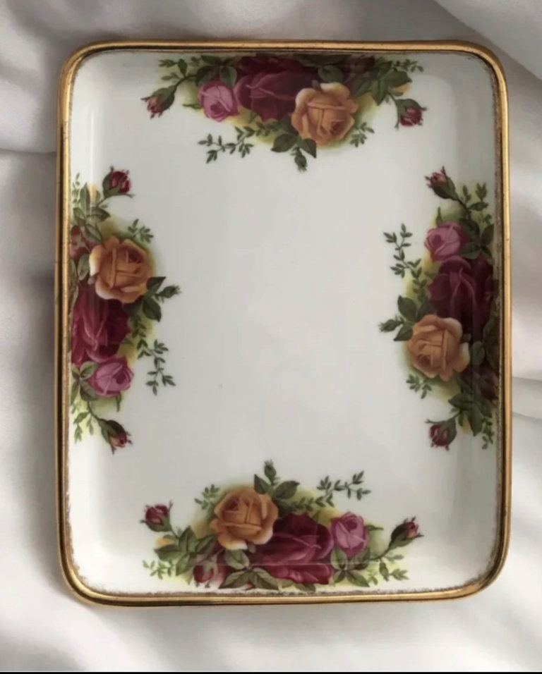 Royal Albert “Old Country Roses” Trinket Dish/Plate (English Bone China)