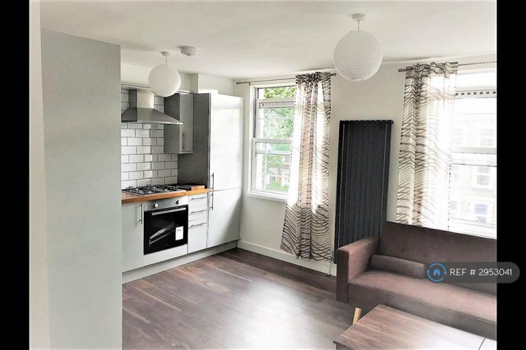 3 bedroom flat in Amersham Road, London, SE14 (3 bed) (#2953041)