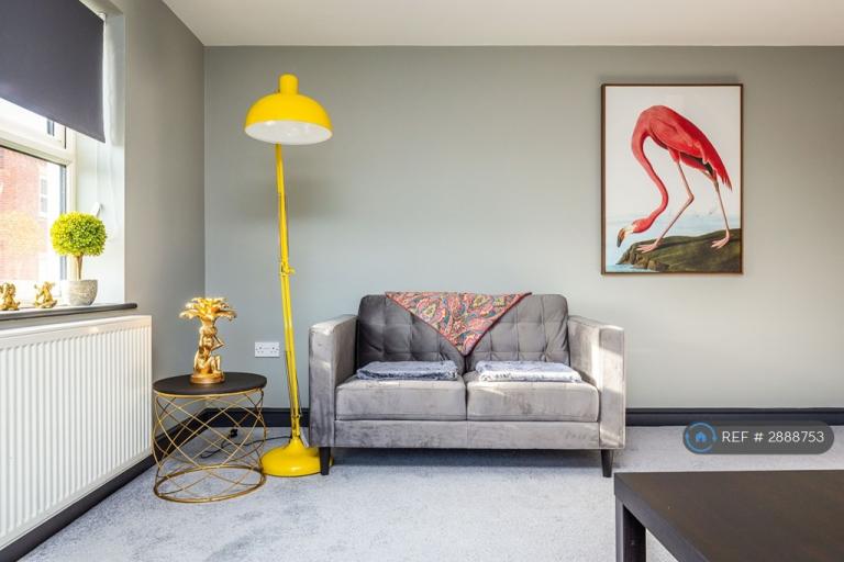 2 bedroom flat in Monson Street, Lincoln, LN5 (2 bed) (#2888753)