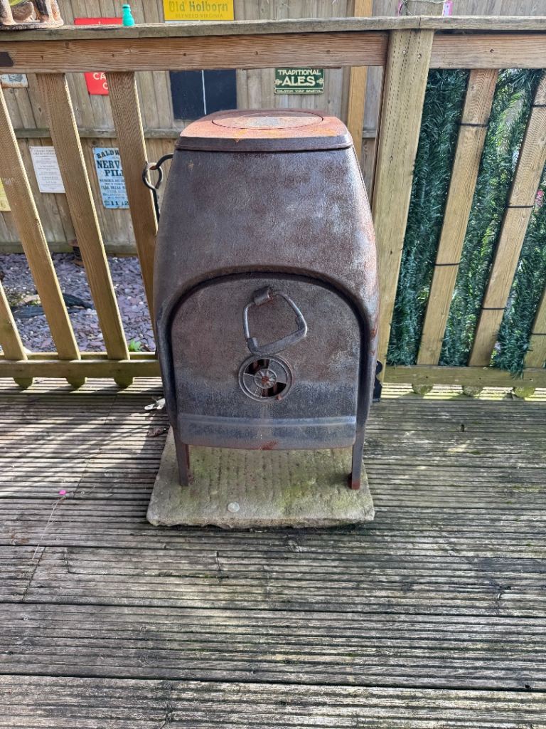 Joyful 4 Classic Vintage Cast Iron Wood Burning Stove 7” Rear Flue Exit.has a hot plate on top 