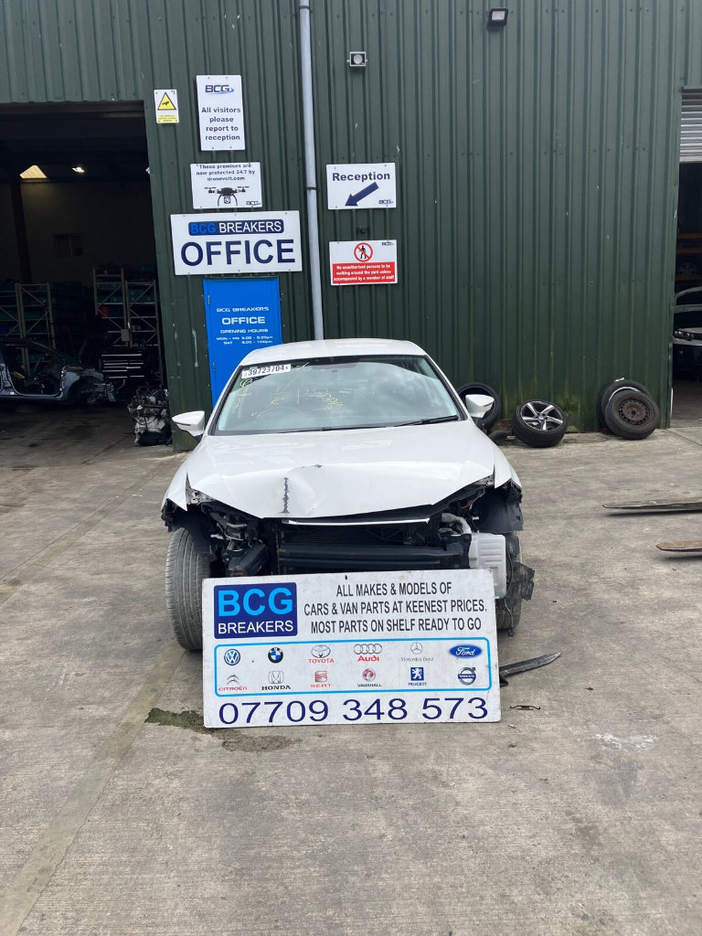 2019 seat leon parts breaking 