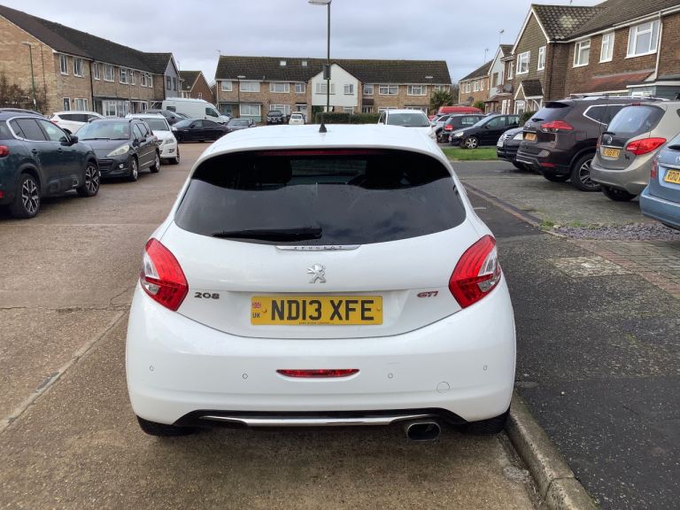 Peugeot 208 GTI 2013