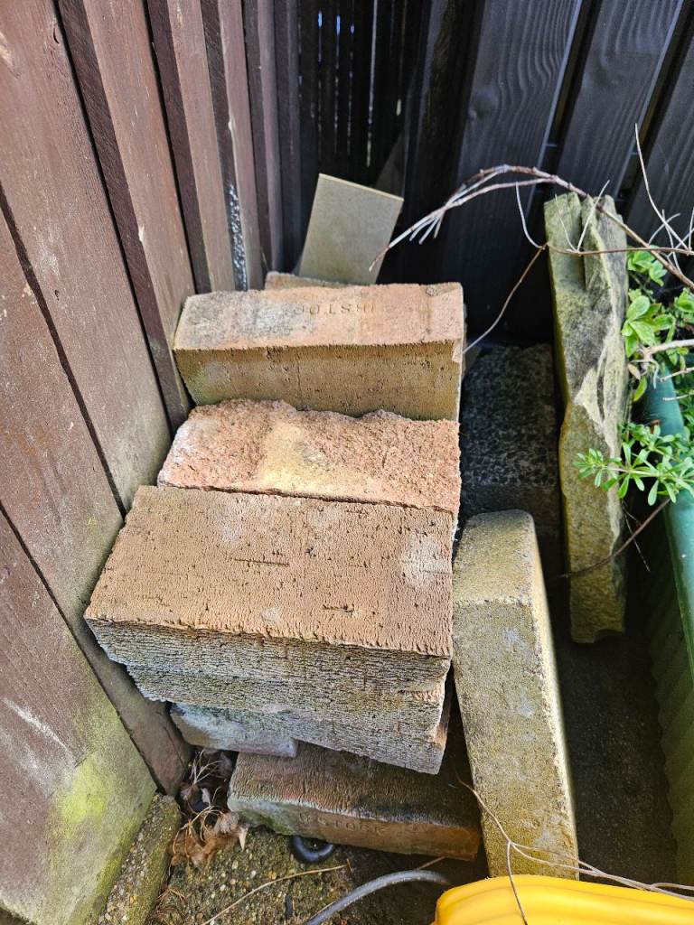 Bricks & Paving Slabs