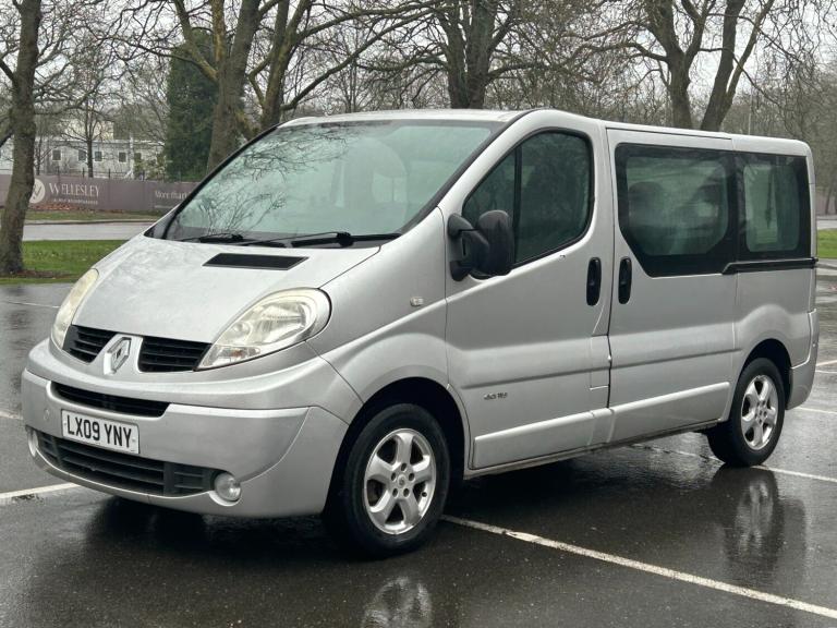 2009 Renault Trafic SL27dCi 115 Sport 9 Seater Minibus SWB Van MPV Diesel Manual