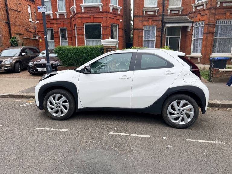 Toyota, AYGO X, Hatchback, 2024, AUTOMATIC , 998 (cc), 5 doors