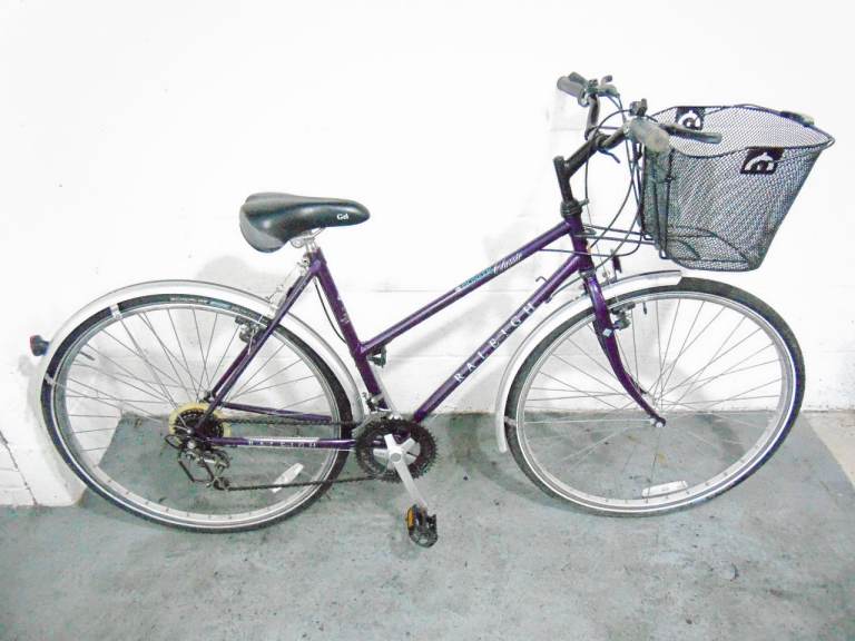 Raleigh Pioneer Classic (20 inch frame) Hybrid Bike (free local delivery)