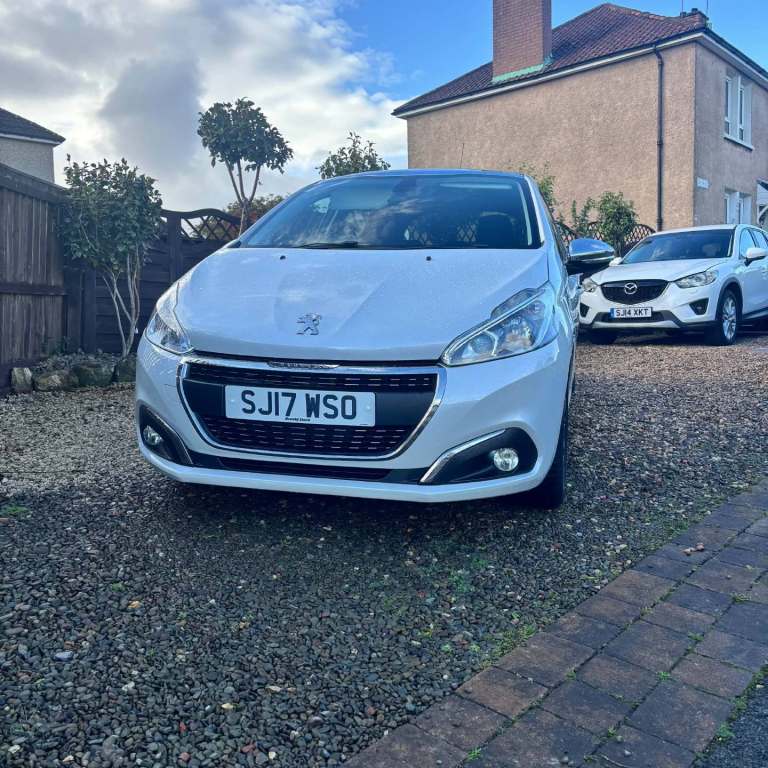 Peugeot, 208, Hatchback, 2017, Manual, 1199 (cc), 5 doors