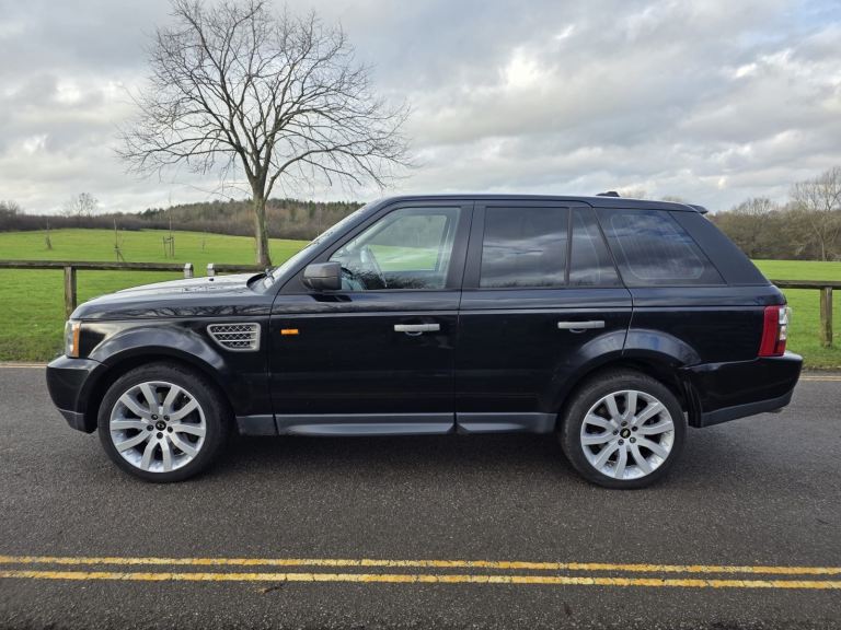 Range Rover Sport 3.6 HSE TDV8. 4x4. Tow bar 12 months mot 