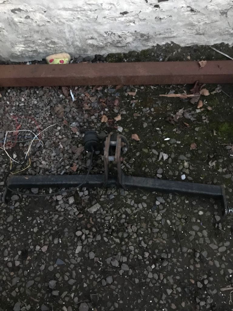 VW VOLKSWAGEN GOLF MK4 TOWBAR WITH ELECTRICS