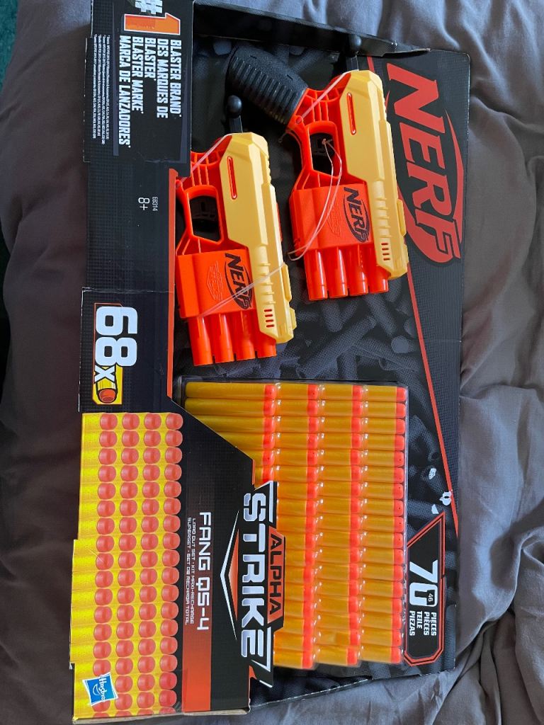 Nerf Alpha Strike Fang QS-4 dual blaster set