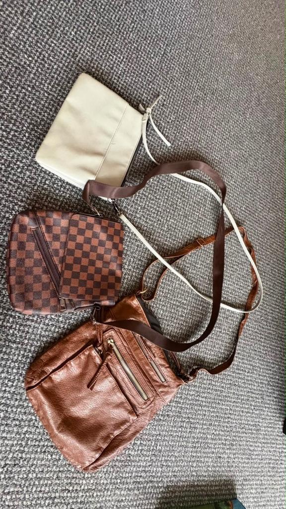 Job Lot of Three Ladies Handbags – Brown and Cream