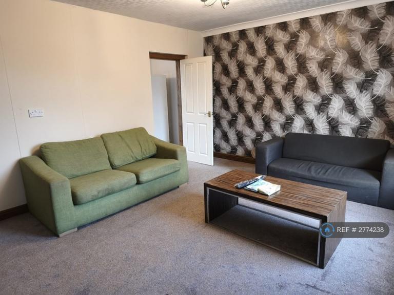 2 bedroom house in Mather Street, Kearsley, Bolton, BL4 (2 bed) (#2774238)