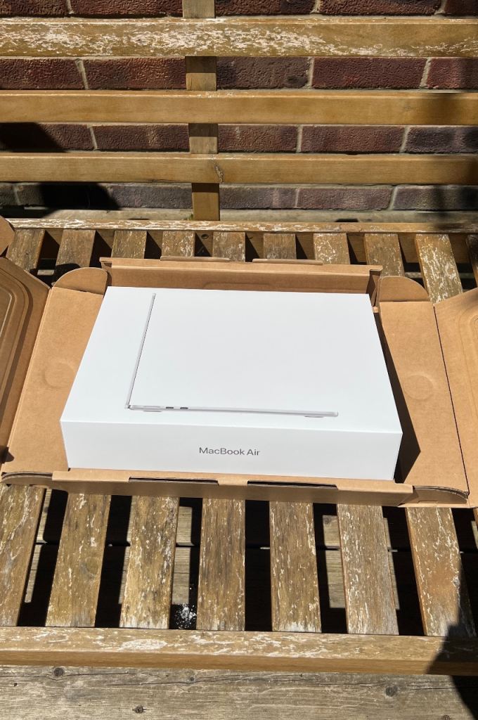 NEW 13’ Apple MacBook Air M4 | 16GB Memory | 512GB Storage