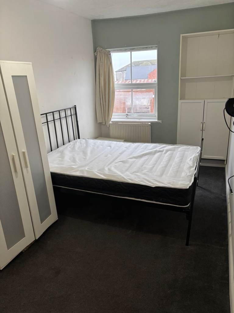 🏠 Spare Room for Rent (Room 4) 📍 82a Stafford Street, WV13 1RT 💷 £525 month