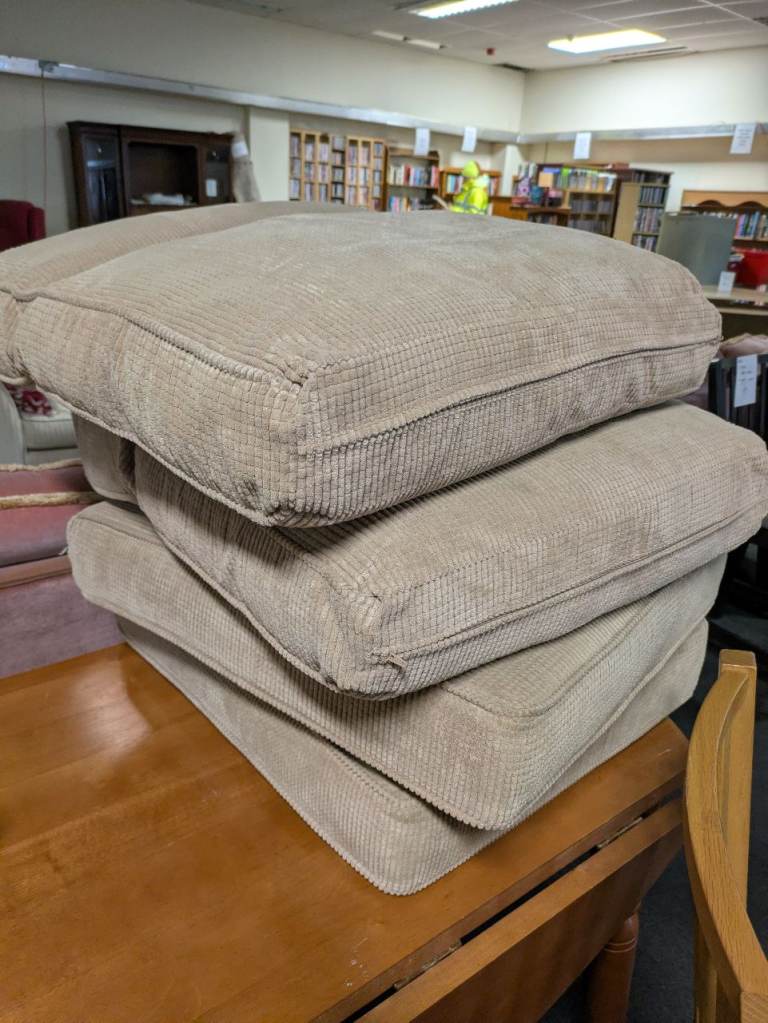SET 4 CONSERVATORY FURNITURE CUSHIONS 
