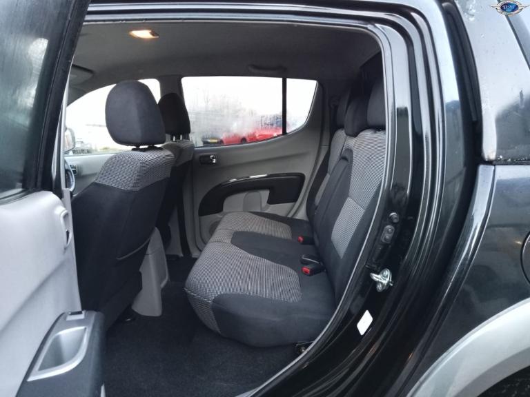 MITSUBISHI L200 2.5 DI-D Warrior Black Manual Diesel 2006