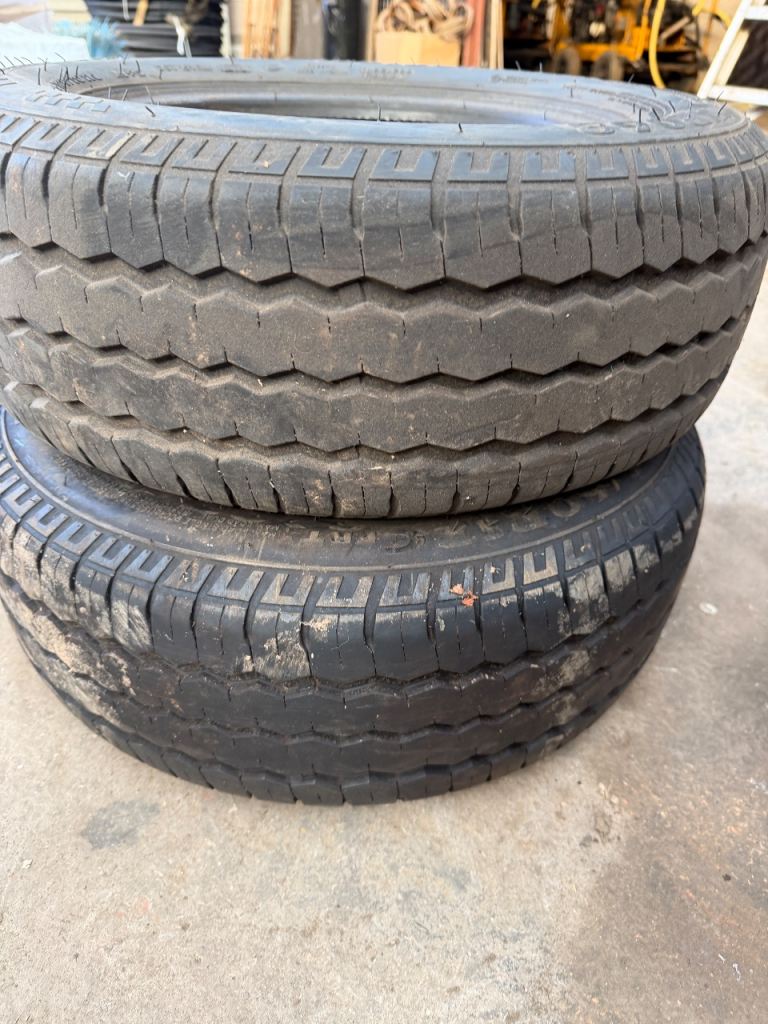 Velocity 185/60R/12C tyres 