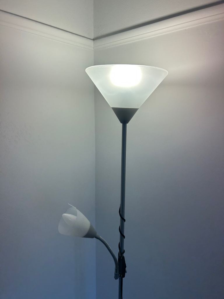 Floor lamp in perfect condition