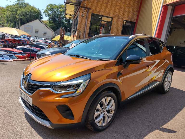 2020 Renault Captur ICONIC TCE Hatchback Petrol Manual