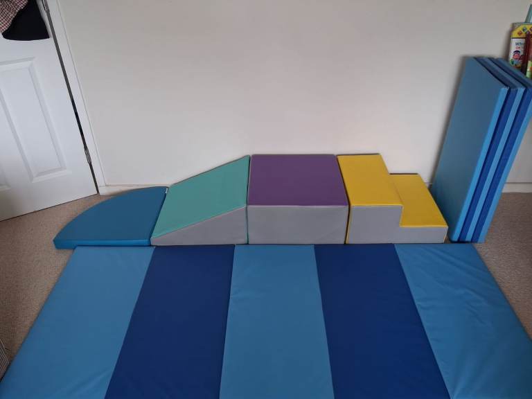 Soft Play Climbing Blocks and Mats + 2 IKA gym mats 