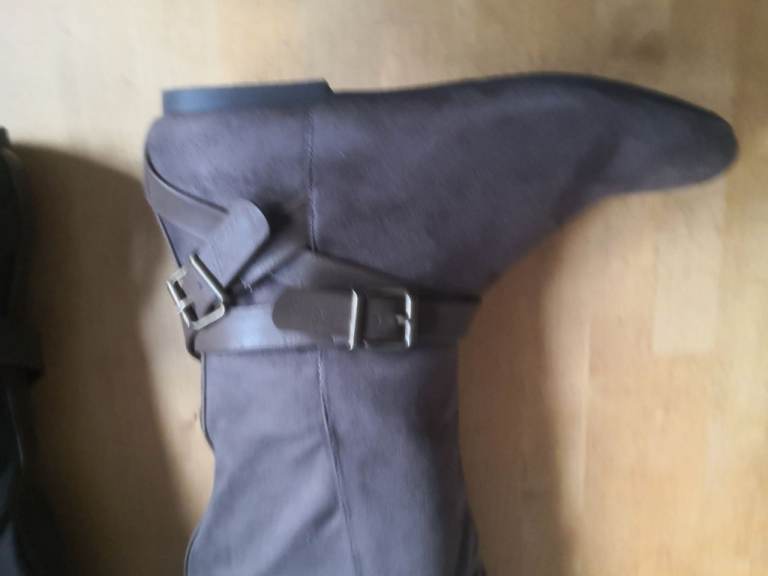 Ladies brown faux suede over the knee boots £10