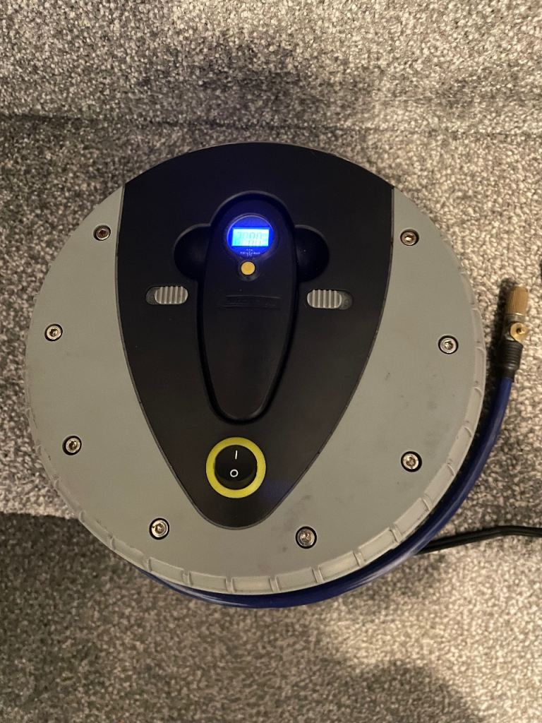 Michelin 12 v Tyre Inflator. £ 15