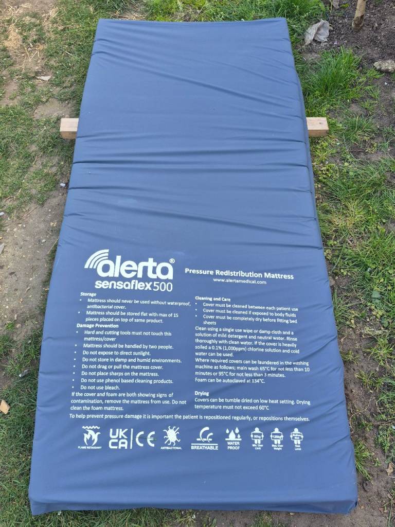 Pressure relief medical mattress waterproof