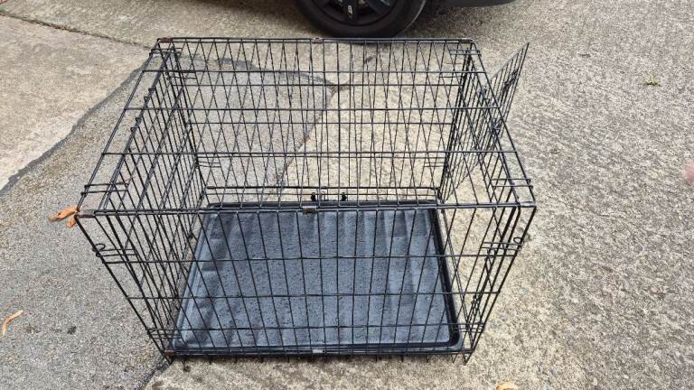 Fully collapsible metal animal cage for transportation