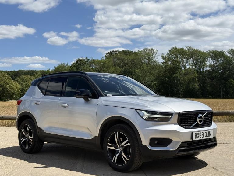 VOLVO XC40 2.0 R-Design D3 2018