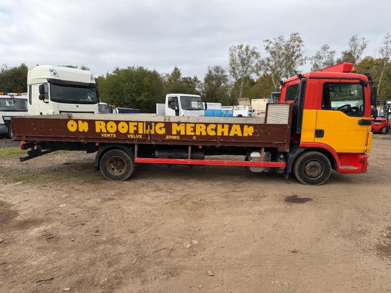 MAN TGL 8.180 2016 7.5 ton 20ft drop side flat bed EURO 6 auto air con