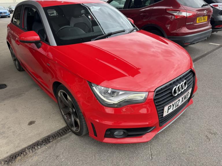 AUDI A1 1.4 TFSI Black Edition 2012
