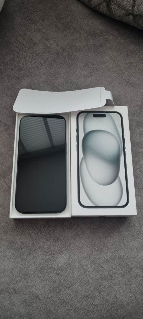 Iphone 15 128gb in black 