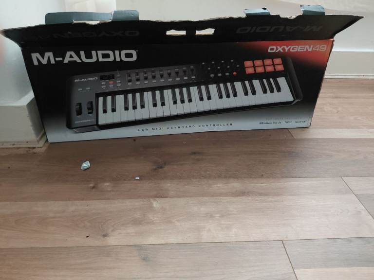 M-Audio Oxygen 49 Midi controller 
