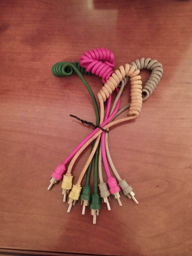 4 RCA Coiled patch Cables