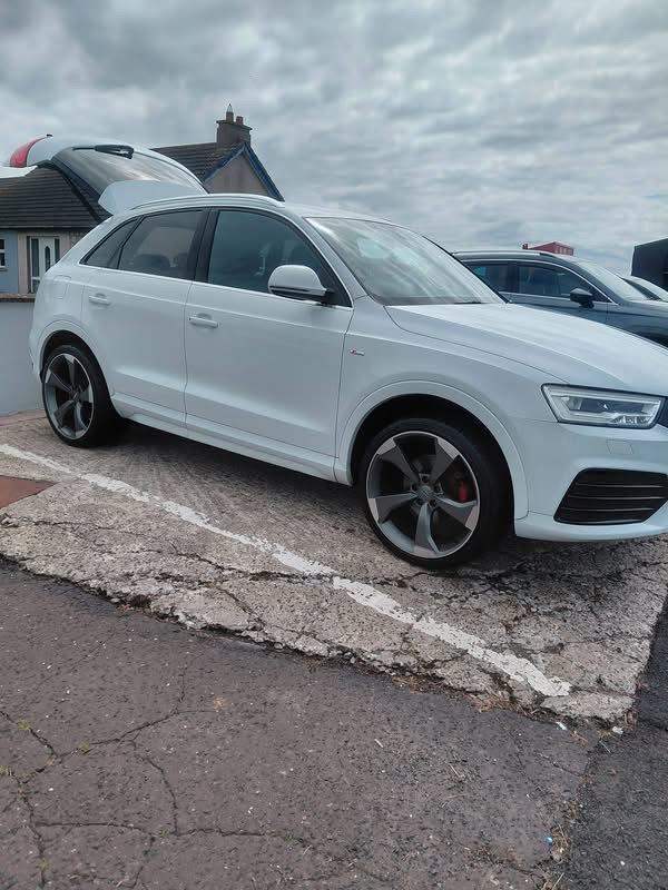 Audi, Q3 TDI s line not q5 