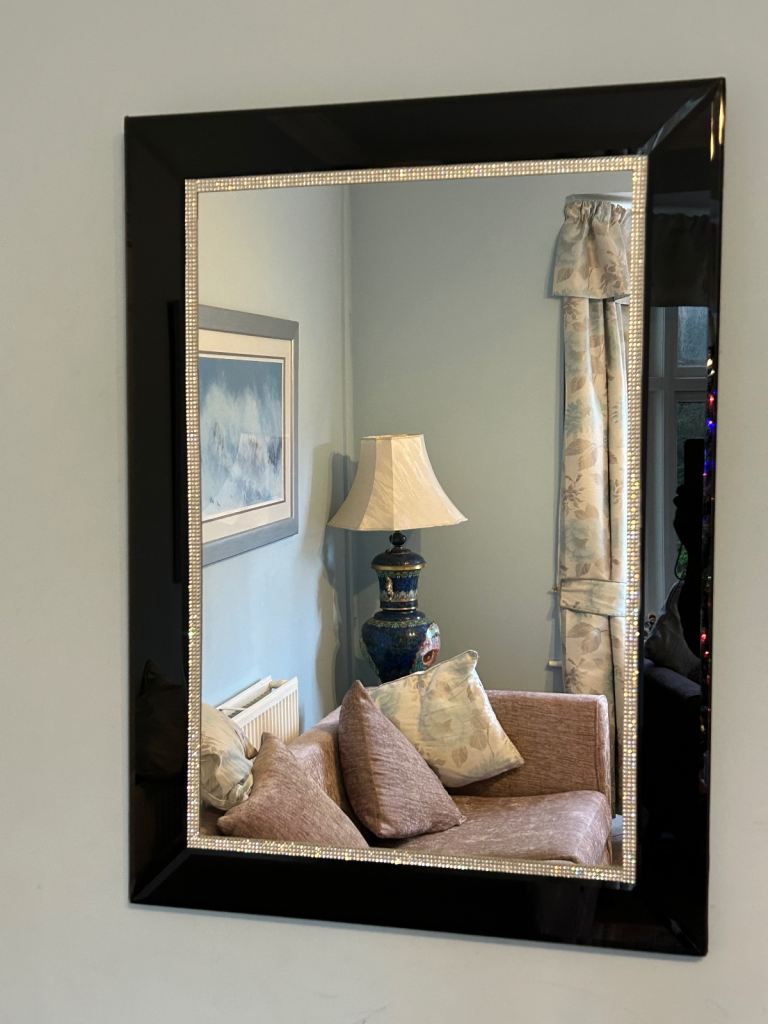 Shinny Black and Glitter Bevelled Mirror 35.5in/90cm 25.5in/65cm Can be hung either way  W035