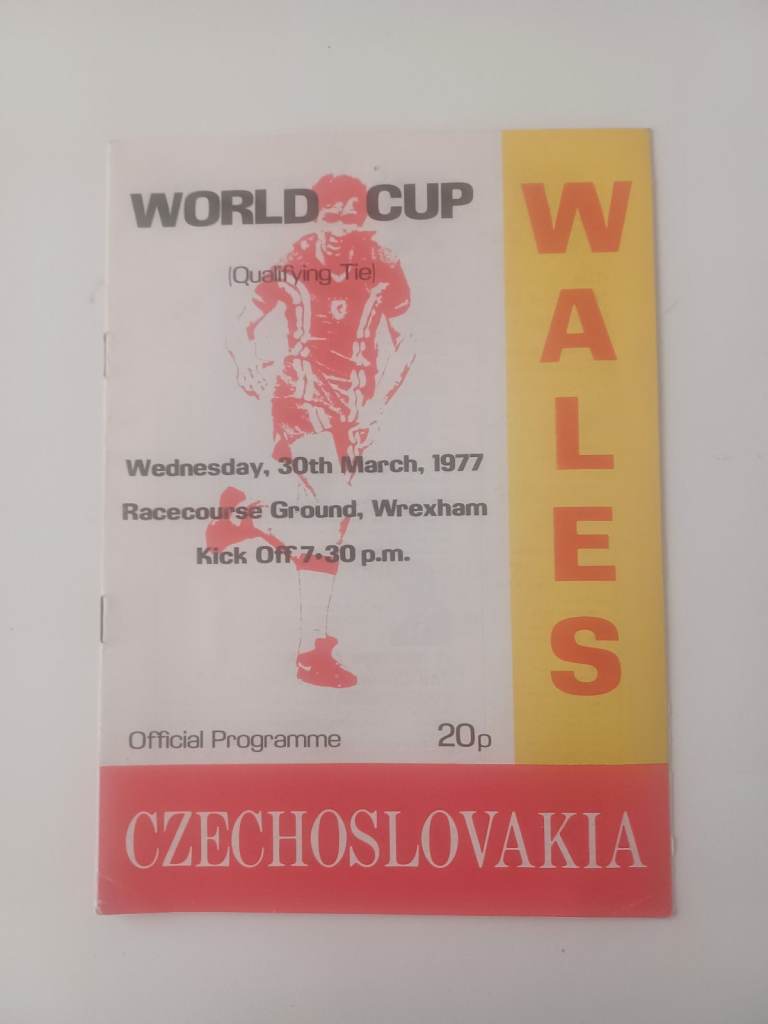 World Cup Qualifying Tie 1977 Wales vs Czechoslovakia Football Programme