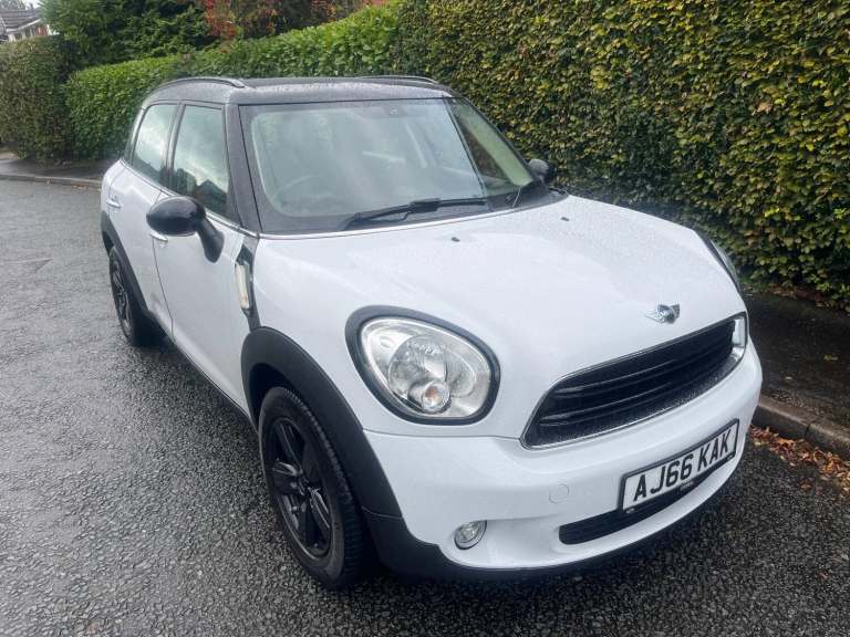 2016 MINI Countryman 1.6 Cooper D 5dr HATCHBACK DIESEL Manual