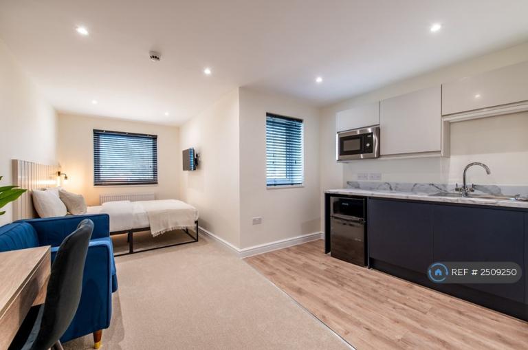 1 bedroom in Copenhagen Road, Gillingham, ME7 (#2509250)