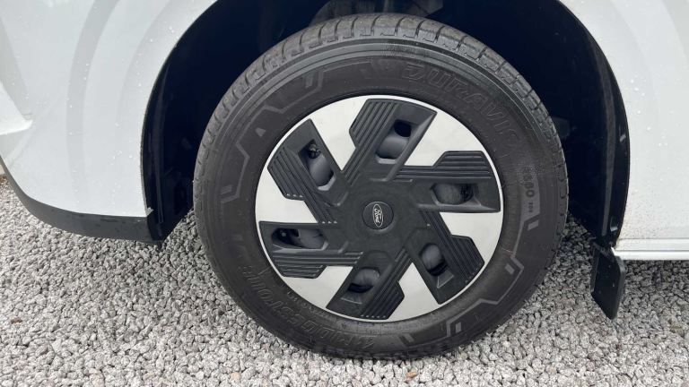 2024 Ford Transit Custom 2.5 PHEV 232ps H1 Van Trend Auto Van Plug-In Hy Automatic