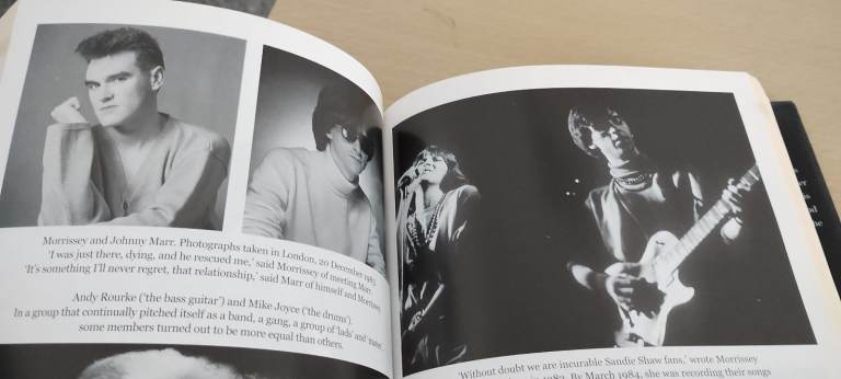 A Light That Never Goes Out : The Enduring Saga of the Smiths by Tony Fletcher