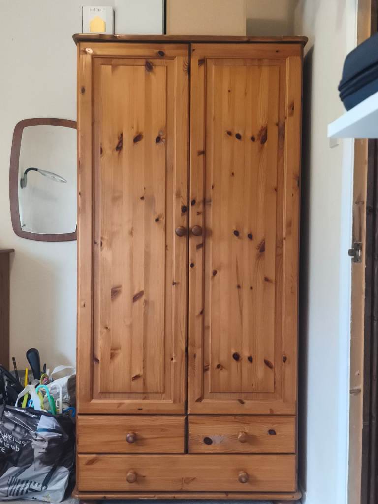 Wardrobe pine wood