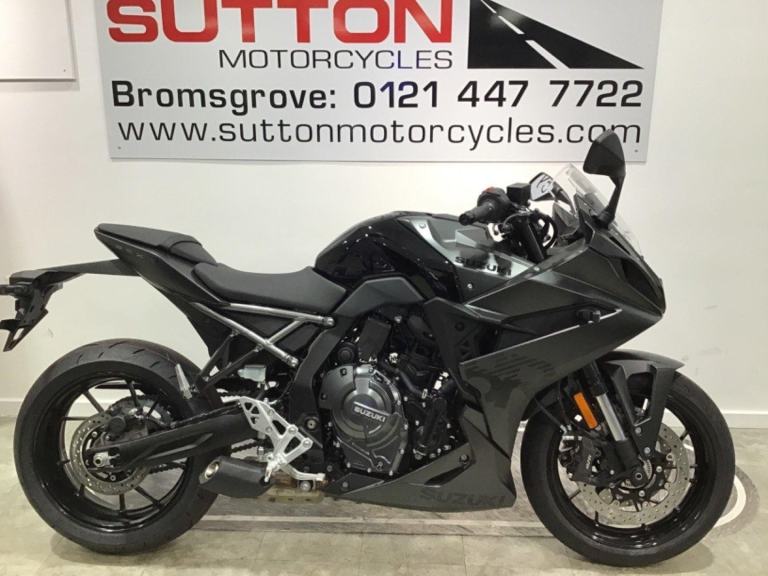 Suzuki GSX-8R 