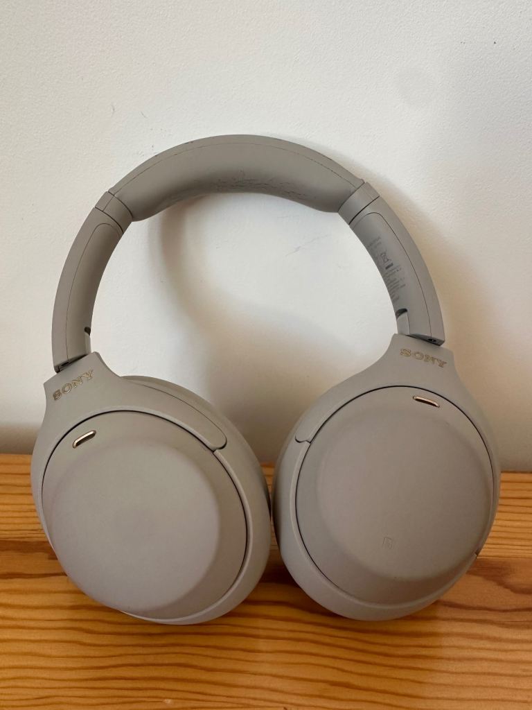 Sony WH-1000XM4 Wireless Bluetooth Over Ear Noise Cancelling Headphones - Silver