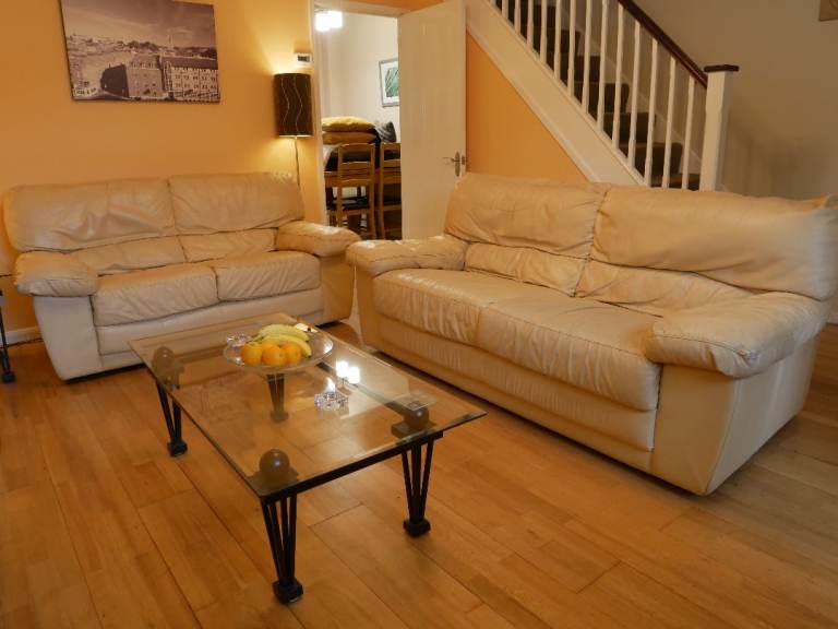 Tivoli 3 seat plus 2 seat leather sofas. FREE collection only for Sale