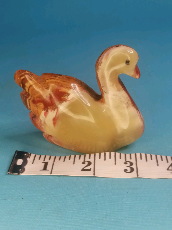 3,3-inch Heavy marble swan. 