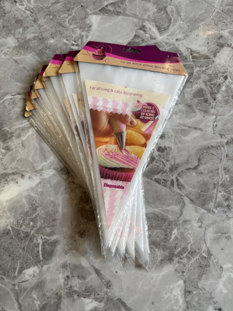 Disposable Icing Piping Bags – New, Unopened Packs