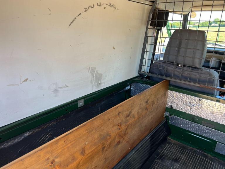 1998 Land Rover Defender 90 2.5 TDi 2dr PANEL VAN Diesel Manual