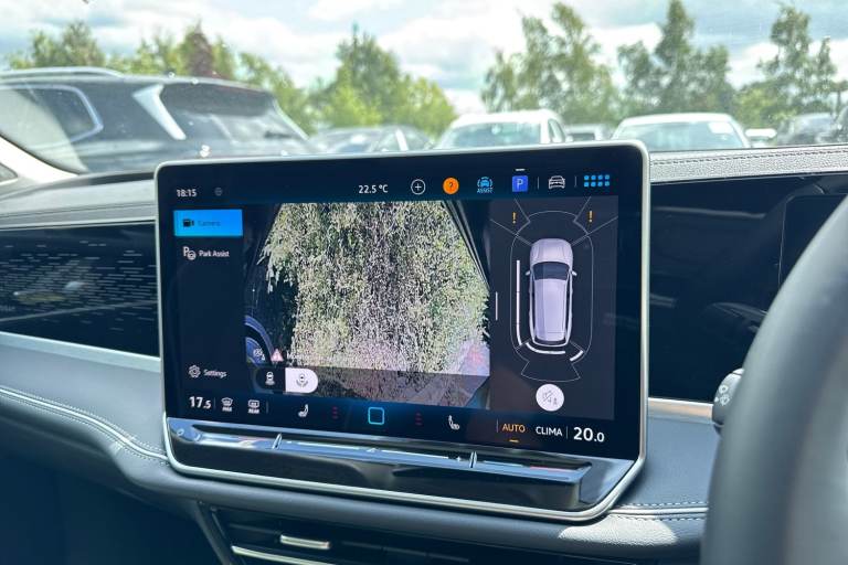 2025 Volkswagen Passat 1.5 eTSI MHEV Elegance DSG Euro 6 (s/s) 5dr Estate Automatic