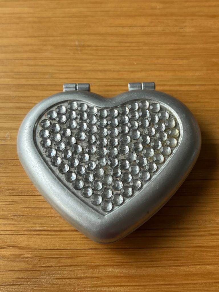 Heart diamanté make up mirror. £2. Can post or collect from Tqy